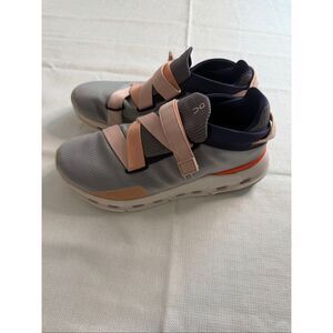 On Cloud Cloudnova Wrap Sneakers Women's Size 9 Running Athletic Shoes Gray Pink